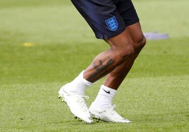 Sterling apologised for late England arrival - Southgate