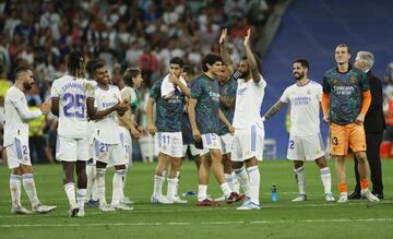 Marcelo dice adi¨®s al Bernab¨¦u. Tras 15 temporadas y media en el club blanco se despide de la afici¨®n.