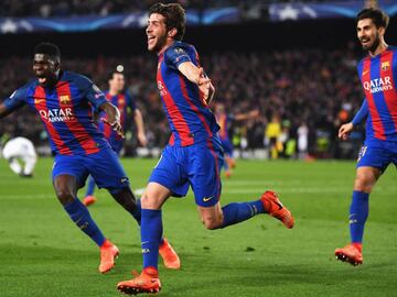 BARCELONA, SPAIN - MARCH 08:  Sergi Roberto of Barcelona (C) celebrates as he scores their sixth goal during the UEFA Champions League Round of 16 second leg match between FC Barcelona and Paris Saint-Germain at Camp Nou on March 8, 2017 in Barcelona, Spain.  (Photo by Laurence Griffiths/Getty Images)