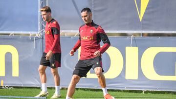 04/04/24 CADIZ CF ENTRENAMIENTO SEMANAL SERGI GUARDIOLA