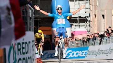 Del Toro remata la faena y es campeón virtual de Tirreno