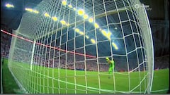 Kane from halfway gives Spurs last-gasp win over Juve