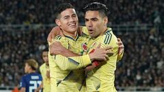 James Rodr&iacute;guez y Falcao Garc&iacute;a durante un partido con la Selecci&oacute;n Colombia.