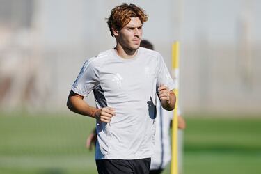 Granada CF: sin un Myrto Uzuni no hay paraíso