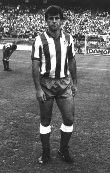 Jugó en el Atlético de Madrid de 1982 a 1988