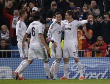 Los jugadores del Real Madrid celebran el 1-0 de Cristiano Ronaldo.