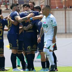 Un ex U maravilla a la B con este golazo: ¡desde media cancha!
