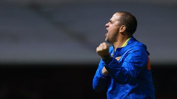 Andre Soares Jardine head coach of America during the 15th round match between America and Toluca as part of the Torneo Clausura 2024 Liga BBVA MX at Azteca Stadium on April 13, 2024 in Mexico City, Mexico.