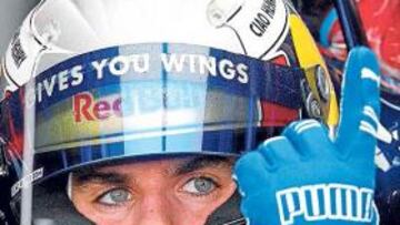 <b>ADAPTACIÓN. </b>Alguersuari, cada vez más cómodo en el Toro Rosso.