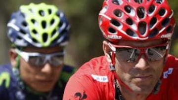 Alejandro Valverde, con Nairo Quintana detrás.