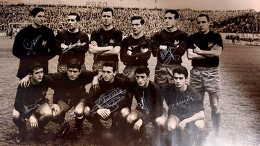 Alineación del Pontevedra en 1965: Celdrán, Azcueta, Batalla, Cholo, Calleja, Vallejo, Fuertes, Martín-Esperanza, Ceresuela, Neme y Odriozola.