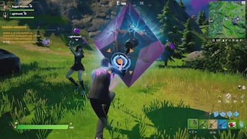 El cofre c&oacute;smico nos "elige", y debemos golpear el punto d&eacute;bil del cristal