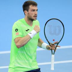 Pedro Martínez avanza y Muguruza ya tiene rival