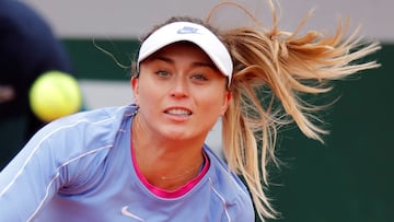 Paula Badosa, durante su partido ante Laura Siegemund en Roland Garros 2020.