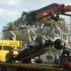 Rosberg falla y golpea un muro: "Pisé demasiado el acelerador"