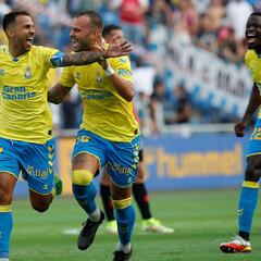 Canarias se tiñe de amarillo