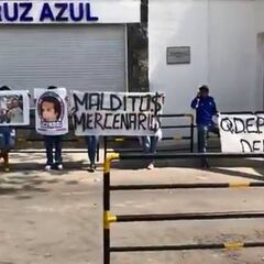 Aficionados de Cruz Azul se manifestaron en la Noria