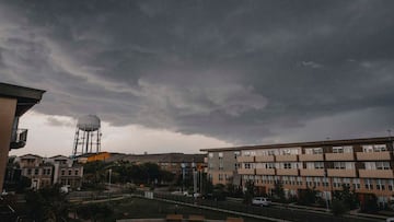 Dallas podr&iacute;a vivir lluvias intensas, inundaciones. Tambi&eacute;n se dio a conocer una amenaza de tornado, pero fue cancelada horas m&aacute;s tarde.