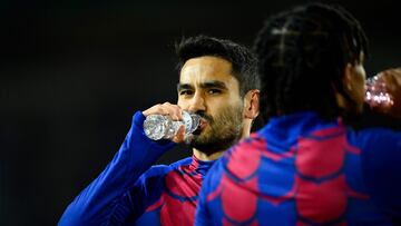 Gündogan, en el calentamiento de un partido con el Barça.