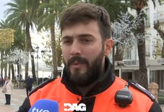 Juan Béjar, agente de protección civil: “Antes de instalar las luces navideñas hay que revisarlas, pueden provocar un cortocircuito”