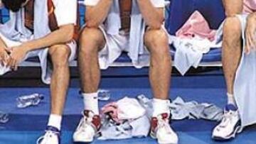 La desolación se dibujaba en la cara de los españoles.