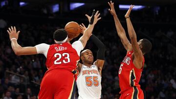 Jan 14, 2018; New York, NY, USA; New York Knicks guard Jarrett Jack (55) looks to pass under pressure from New Orleans Pelicans forward Anthony Davis (23) and Pelicans guard Mike James (55)stad during the second half at Madison Square Garden. Mandatory Cr