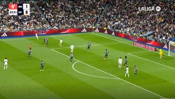 Y 16 meses después Vinicius se cobró la venganza: se fue directo a por él en el 2-0