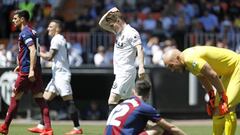 28/04/19 
 PARTIDO PRIMERA DIVISION
 VALENCIA - EIBAR
 FINAL DEL PARTIDO
 TRISTEZA GAMEIRO 