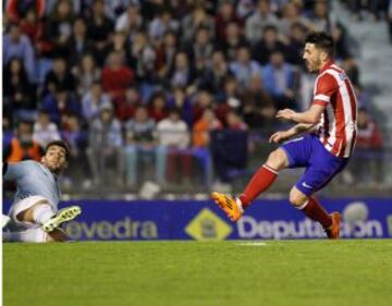 0-2. David Villa anota el segundo gol.