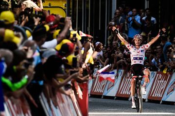 Julian Alaphilippe se hace con la victoria de etapa. 