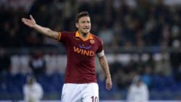 Totti renovará y jugará en la Roma hasta los 40 años