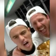 Coutinho, en cabeza y totalmente desatado: así fue la celebración del Bayern en el vestuario