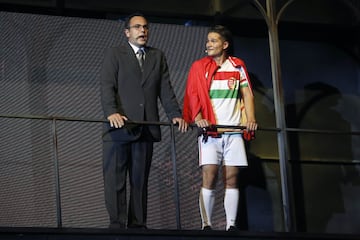 La vida del futbolista inspiró a una obra musical cuya representación se realiza en verano en un auditorio al aire libre.