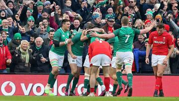 Irlanda tumba a Gales por delantera y sigue firme