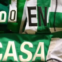 Sevilla, Betis y sus plantillas insisten: #yomequedoencasa