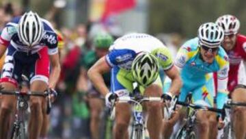 <b>POR POCO. </b>Freire (dcha.) es rebasado. Ganó Gasparotto (de celeste).