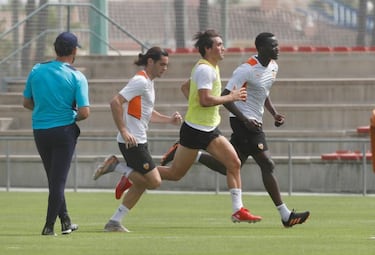 Bordalás aprieta el acelerador en la primera sesión en Oliva