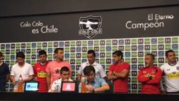 Gonzalo Fierro leyó el comunicado en apoyo a Barroso.