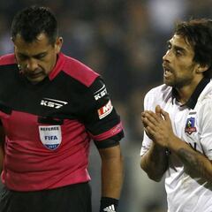 El descontrol del 'Mago' con los árbitros inquieta a Colo Colo