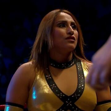 Lo que empezó como una disputa por el campeonato ‘Reina de Reinas’, se convirtió en una gran rivalidad entre Shany y Faby Apache; la hija del ‘Gran Apache’ fue la perdedora.
En algún momento, Apache perdió la cabellera ante ‘Sexy Star. Sin embargo, nunca se rapó; oficialmente, ésta fue oficialmente en la primera caída de su cabellera.