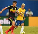 Neymar saca pecho ante James y deja tocada a Colombia