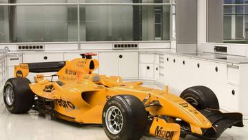 El McLaren naranja que llev&oacute; De la Rosa en 2006.