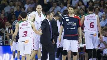 James, Tillie y Shengelia.