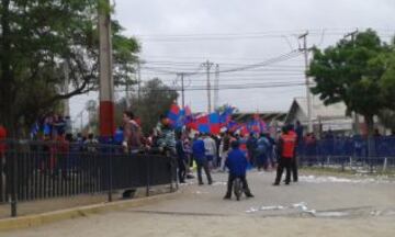 Miles de hinchas llegaron hasta el CDA para alentar a los jugadores.
