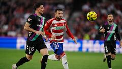 Larrubia tiñe el derbi oriental de blanquiazul