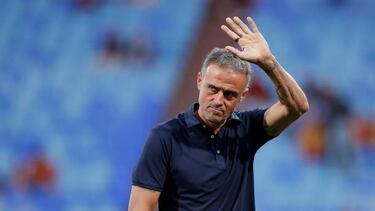 ZARAGOZA, SPAIN - SEPTEMBER 24: Coach Luis Enrique of Spain during the UEFA Nations league match between Spain v Switzerland at the Estadio La Romareda on September 24, 2022 in Zaragoza Spain (Photo by David S. Bustamante/Soccrates/Getty Images)