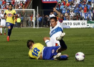 La fuerte entrada de Mark González en el partido ante la U. de Conce.