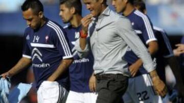 Luis Enrique y los jugadores del Celta se han reunido cerca de una hora antes del entrenamiento.