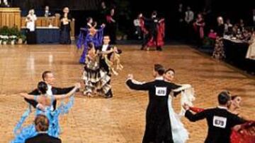 <b>VARIEDAD. </b>Prácticamente se recogen todos los estilos clásicos, y la pareja Marc Jiménez y Valerya Urymahava (foto de abajo a la izquierda) es la campeona de España de los diez bailes.