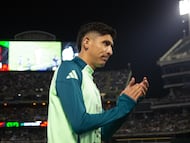 Edson Alvarez of Mexico during the match Mexico National Team Mexico and Japan National team as part International Friendly match at Oakland-Alameda County Coliseum, on September 06 2025, in Oakland, California, United States.